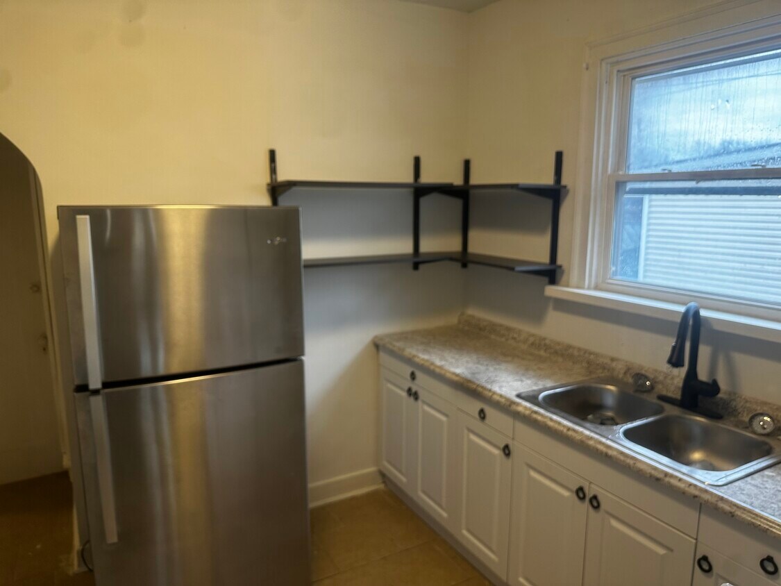 206 S High St, Marion, OH 43302 Townhome Rentals in Marion OH