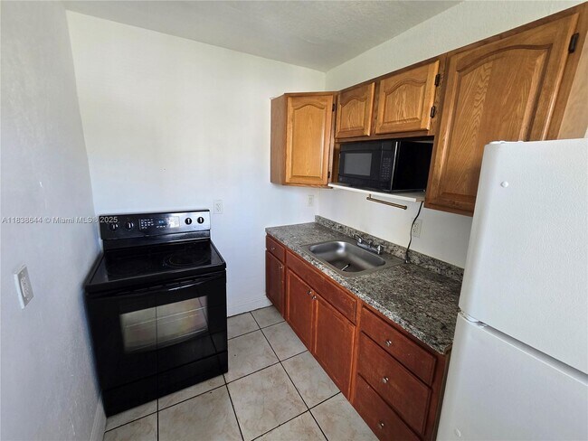 Foto del edificio - 535 NW 7th St