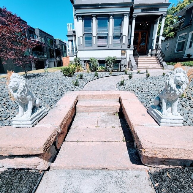 Building Photo - 623 E 100 S