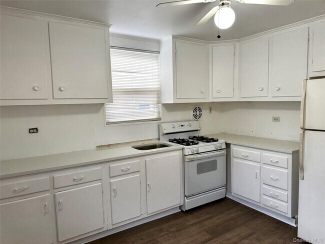 Foto del edificio - 1573 9th St