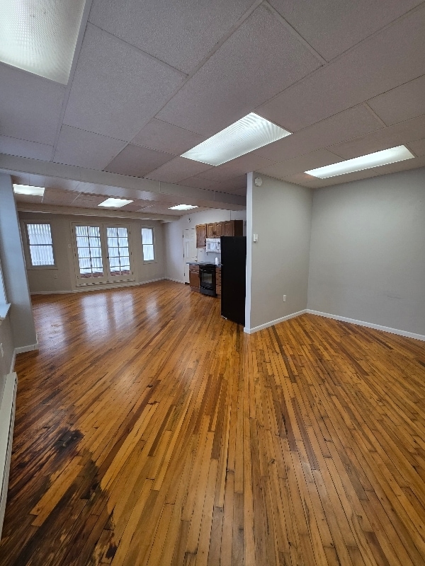 Building Photo - 360 S State St