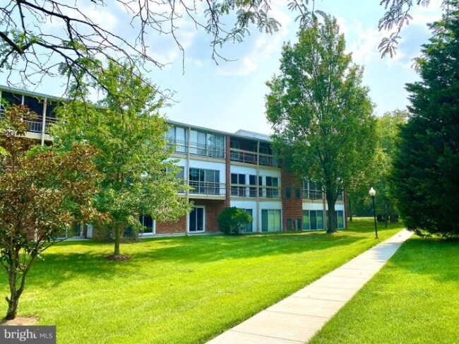 Building Photo - 15100 Glade Dr