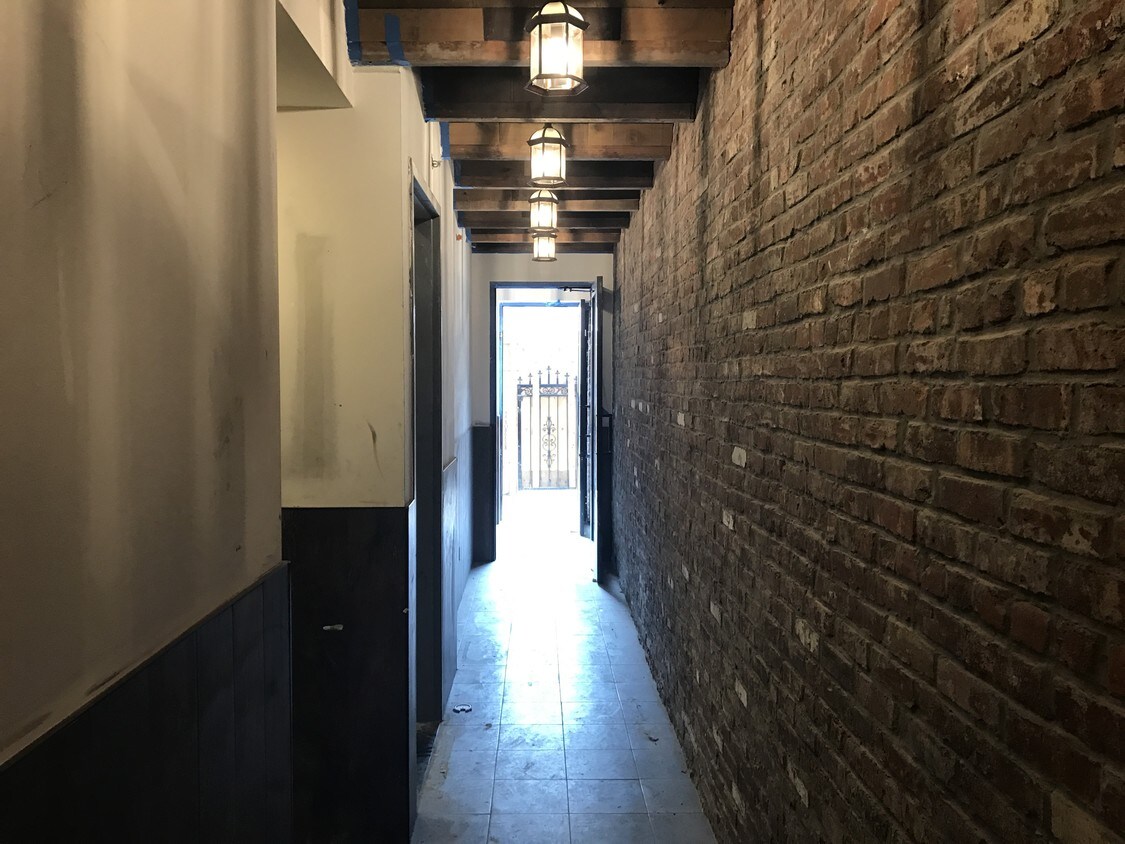 Foto principal - 1629 St Johns Pl