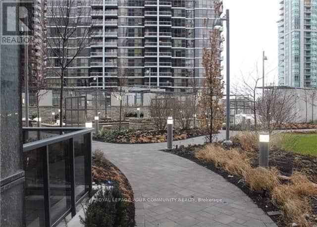 Building Photo - 5-1815 Sheppard Ave E