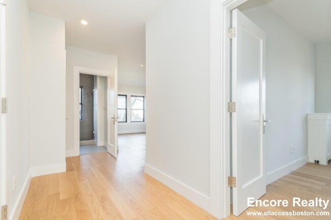 Foto del edificio - 123 Highland Ave