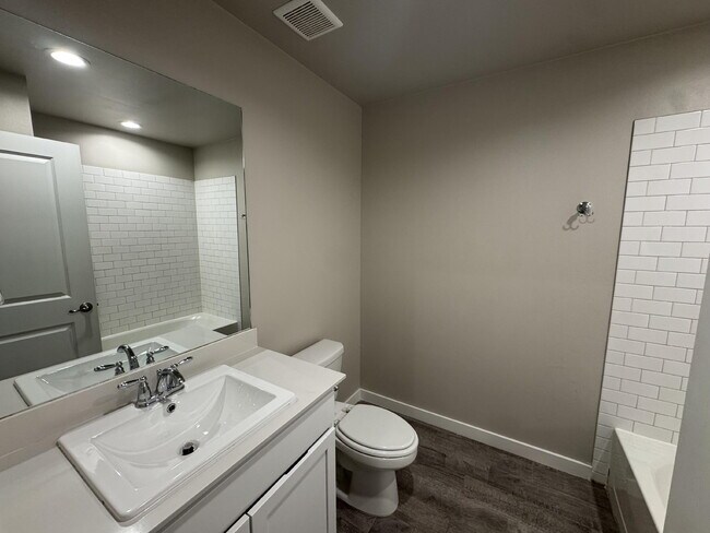 Foto del edificio - 4701 126th St