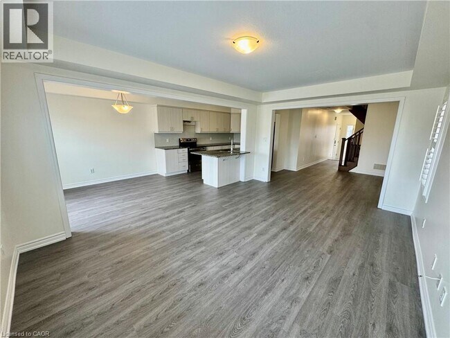 Photo du bâtiment - 143 Ridge Rd