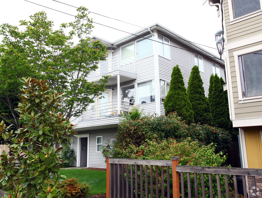 Building Photo - Northridge Apartments