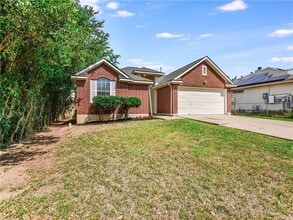 Building Photo - 7220 Black Panda Trail