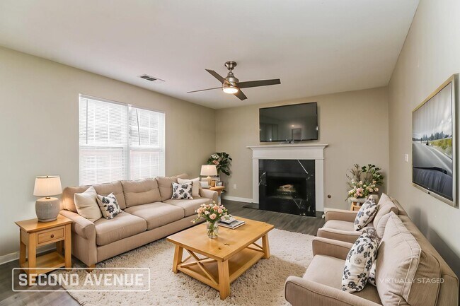 Foto del edificio - 5681 Spring Mill Cir