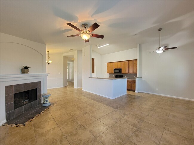 Foto del edificio - 2723 Wild Oak Park Dr