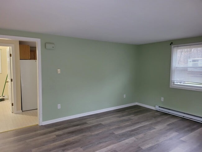Building Photo - 22 Holly Ln
