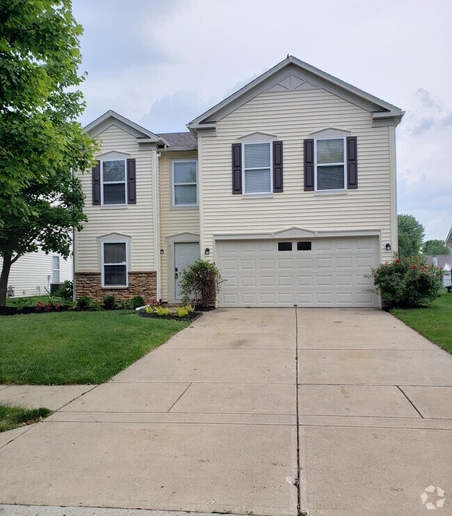 Building Photo - 898 Stonehurst Dr