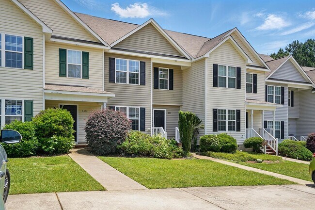 Foto del edificio - Beautifully Updated Townhome in Clayton – Available Now!