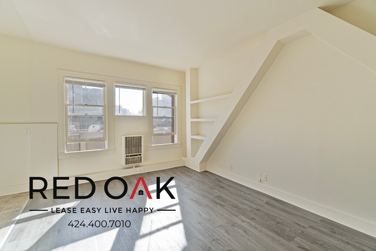 Foto principal - 537 S Kenmore Ave