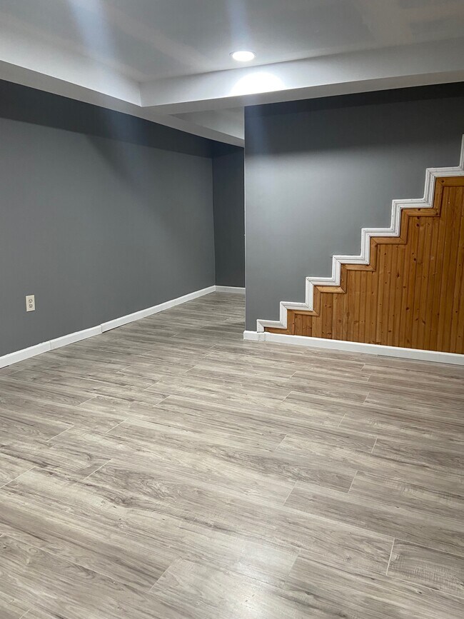 Living Room - 7 Corbalis Plz