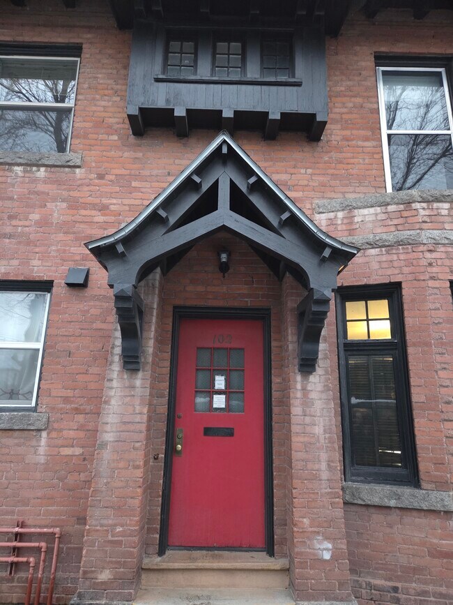 Foto del edificio - 102 N Alabama St