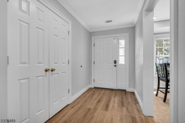 Foto del edificio - 127 Williamson Ct