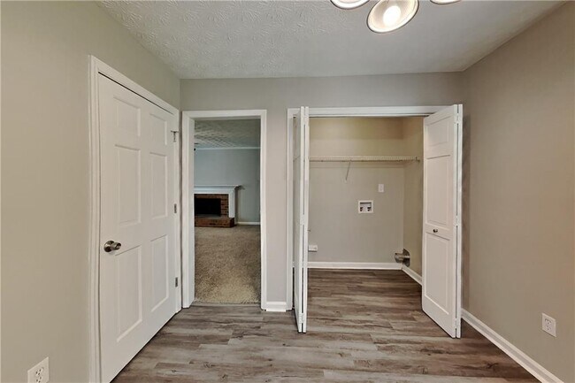 Foto del edificio - 1311 Bustling Ln SW