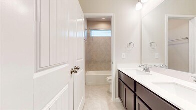 Building Photo - 5410 Wildbrush Dr