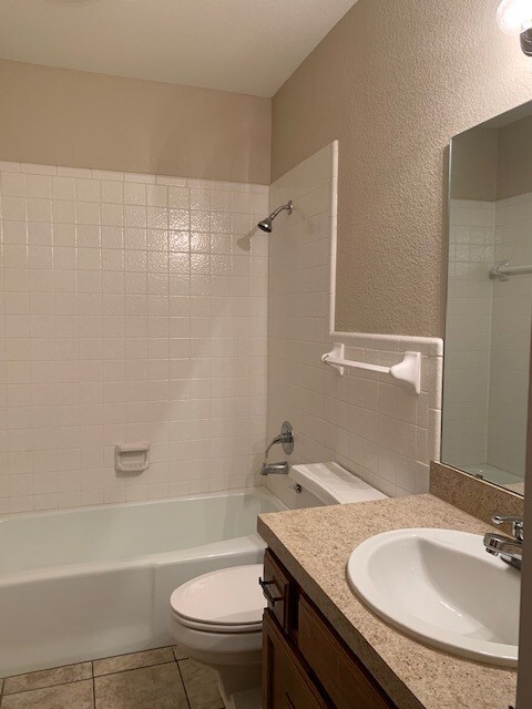 Building Photo - 4819 S 6th St