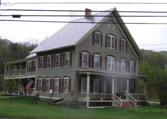 Primary Photo - 517 Depot St
