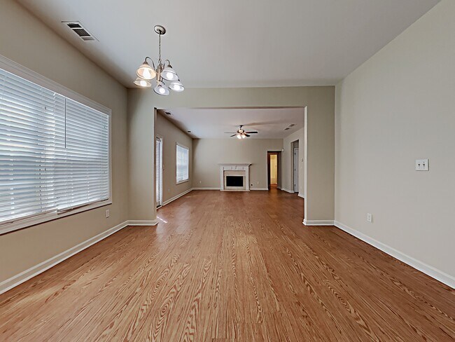 Building Photo - 5016 Luxford Drive