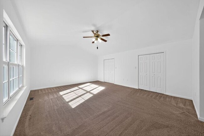 Foto del edificio - 11176 Carroll Dr