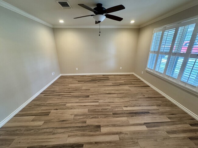 Building Photo - 34 Ridge Dr