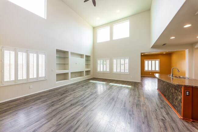 Building Photo - 17953 W Alice Ave