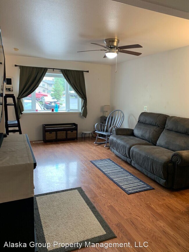 Foto del edificio - 4825 Klamath Falls Ln