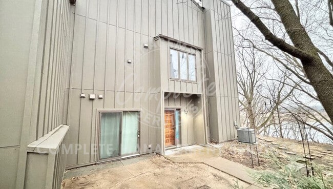 Building Photo - 8978 Neill Lake Rd