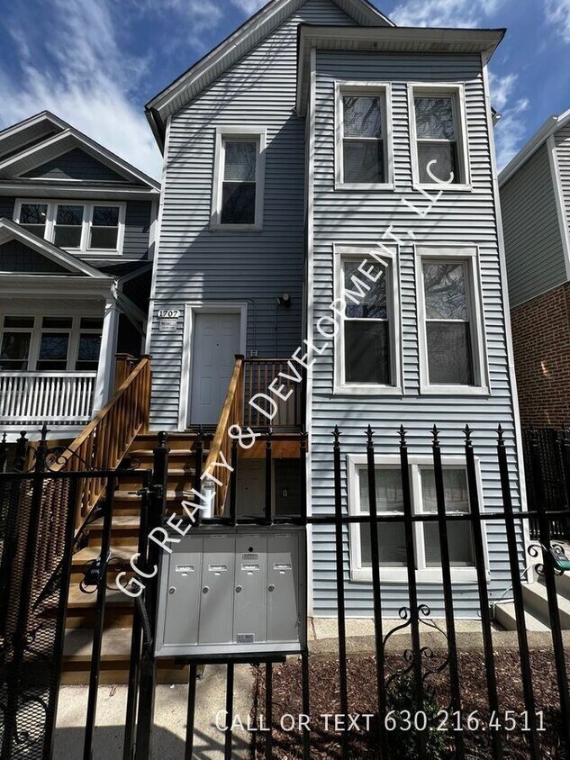 Foto principal - 1707 N Washtenaw Ave