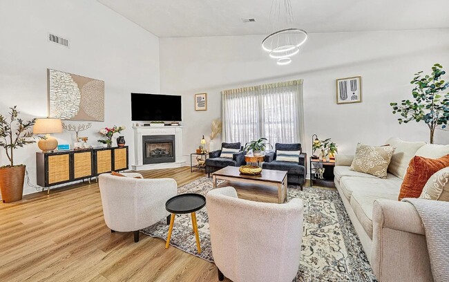 Building Photo - 5424 Quail Ridge Ct