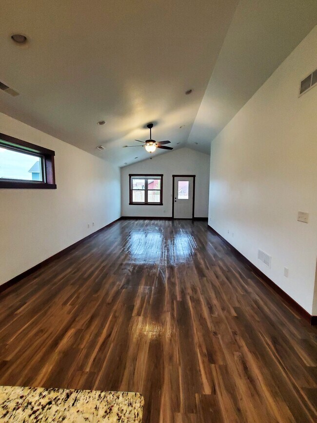 Building Photo - 1775 Aspen Ct