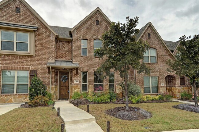 Building Photo - 305 Tottenham Ct