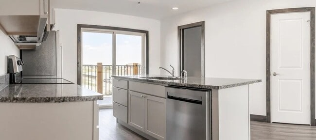 Interior Photo - Spearfish Estates