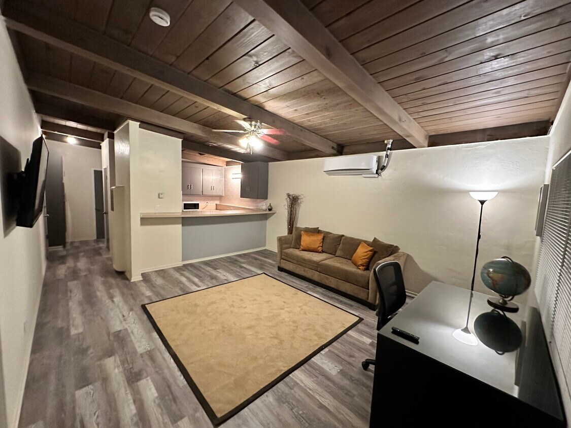 Studio Unit - Furnished - 1011 2nd St