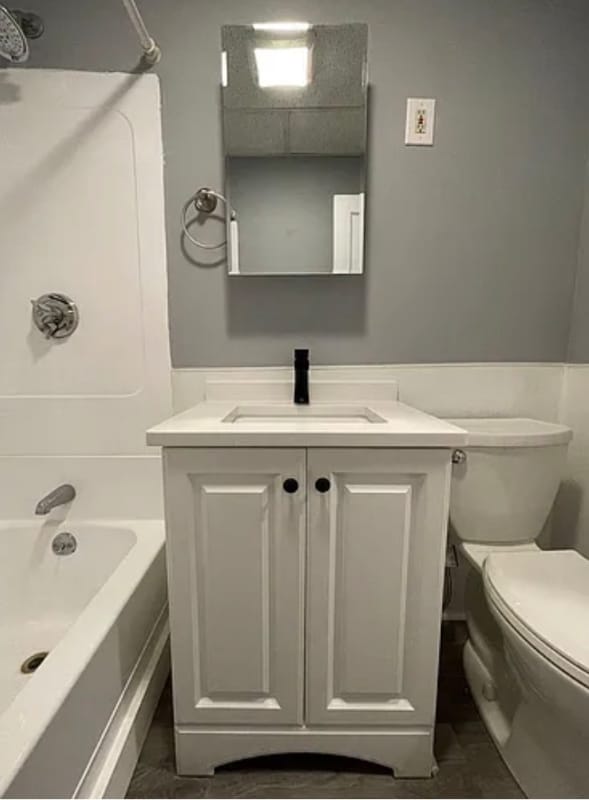 Building Photo - 7 Fairbanks St