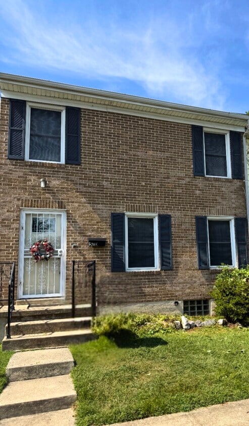 Foto principal - 570 Jamestown Ct