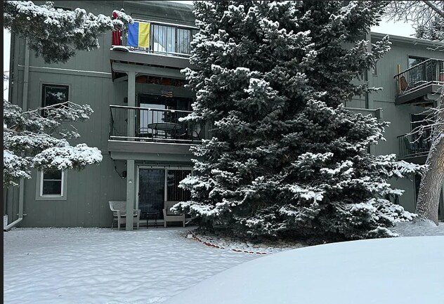 Foto del edificio - 1273 Yellowstone Ave