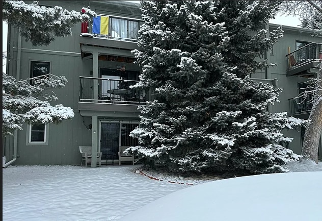 Foto del edificio - 1273 Yellowstone Ave