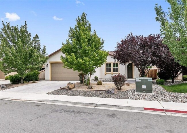 Building Photo - 3 bedroom, 2 bath home with office for rent in Reno, $2500 per month