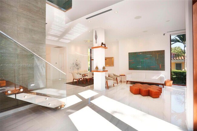 Foto del edificio - 121 Buttonwood Dr