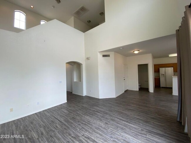 Foto del edificio - Spacious 3 Bedroom, 2.5 Bath in Phoenix