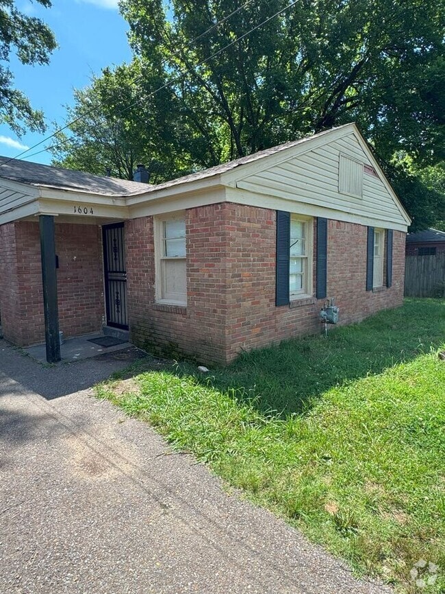 Building Photo - 1604 Echles St
