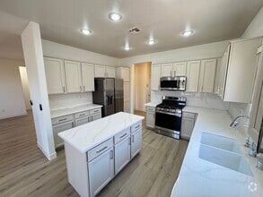 Building Photo - 2084 Tiger Links Dr