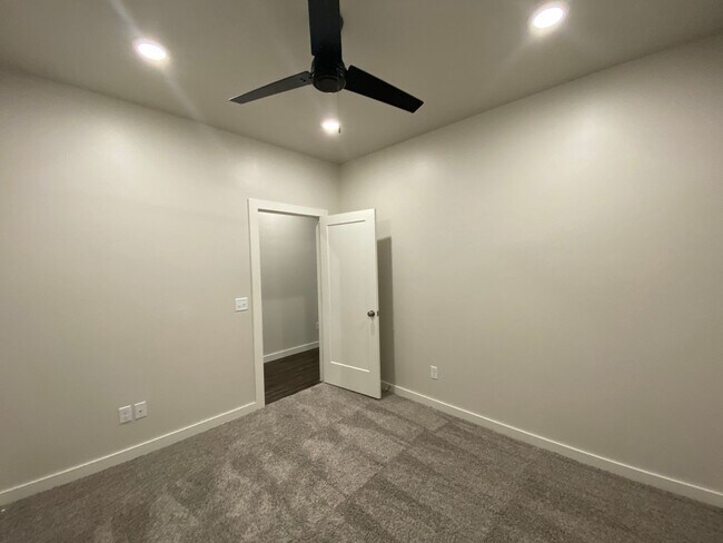 Building Photo - 4 Bed 2 Bath Home in Edmond