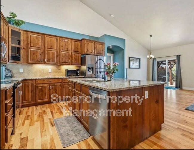 Building Photo - 6846 Hitching Post Ln