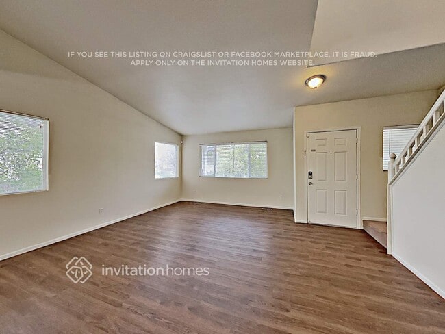 Building Photo - 2205 E 127th Pl